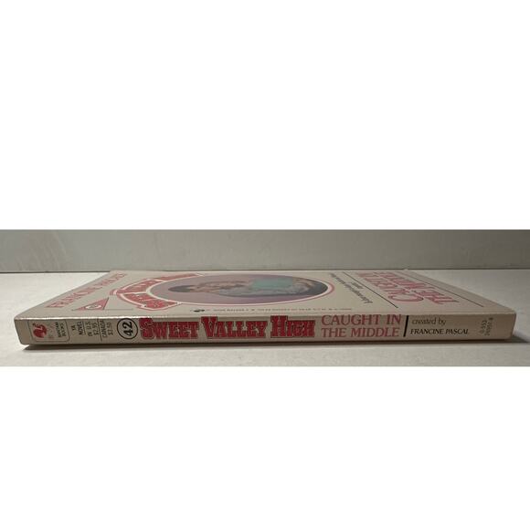 Sweet Valley High 1ST Edition First Print Book #42 Caught In The Middle Vintage - Picture 6 of 9